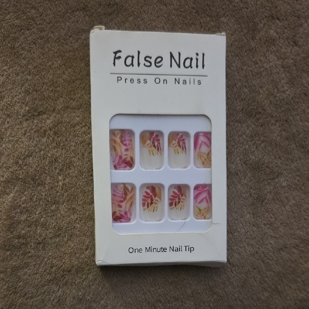 🔥5 For $40 NWT Press On Nail Set